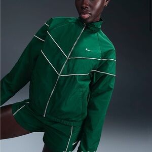 NWOT Nike Green Vintage Style Tracksuit Jacket